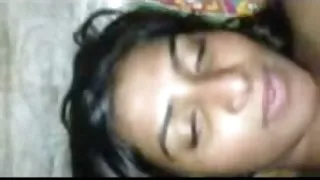 女同性戀娛樂的兩個年輕的美女色情