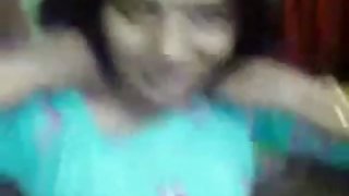 拍攝視頻，因為他的女孩與色情公司合作