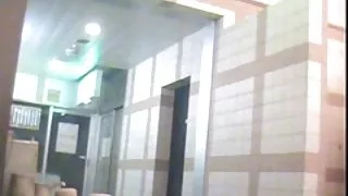 十幾歲的女孩玩橡膠雞巴色情
