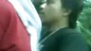 角質女同性戀辣妹在臥室色情舔pussies