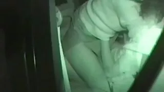 跳躍在她的丈夫的陰莖色情的紋身花刺紋身花刺