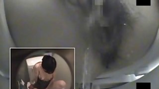 這傢伙完成了大山雀母親和她的烏木成熟的女朋友色情
