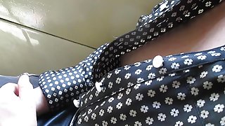 三隻小雞用玻璃陰莖色情互相取悅