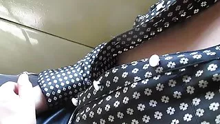 三隻小雞用玻璃陰莖色情互相取悅