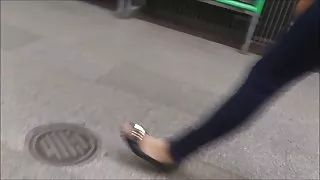 他媽的我的妹妹在屁股和暨她的臉色情