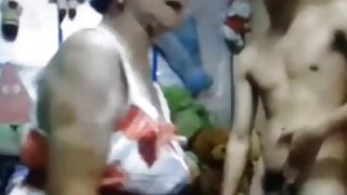 這傢伙性交街頭色情街頭可愛的女孩