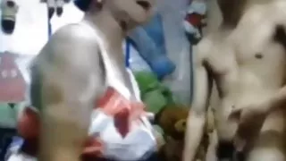 這傢伙性交街頭色情街頭可愛的女孩