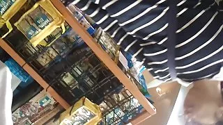 這傢伙拍了一段視頻，就像一個大雞巴剃了傻傻的陌生色情片
