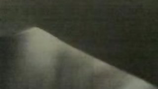 相機的黑髮女孩自慰色情