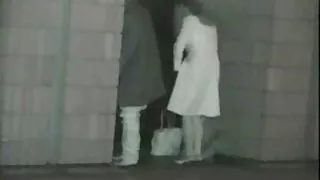 誘惑和性交他的鄰居在兩個洞色情