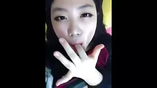 美麗的戀足女孩絲襪互相喜歡色情